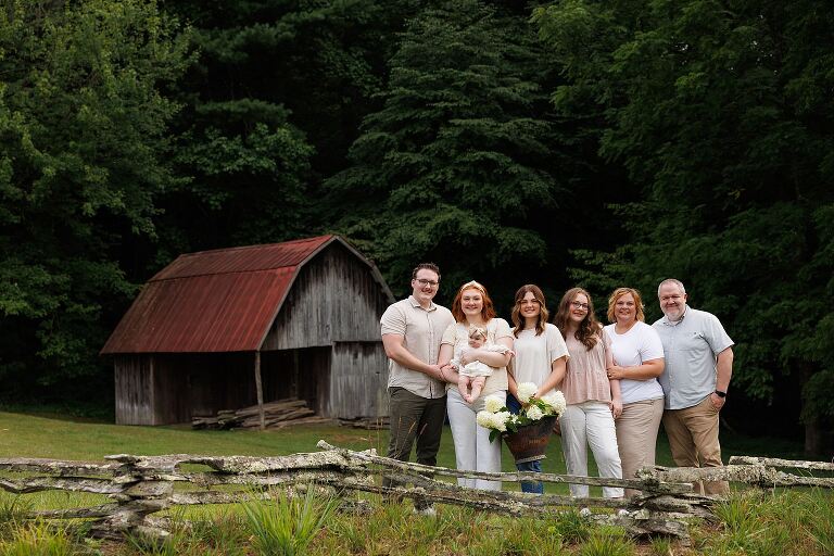 Dallas Love Photography Barn Rustic Family Photos in Saluda, NC, USA.